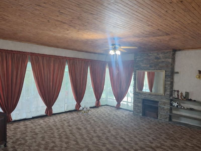 House For Sale in Pretoria North - Photo 2