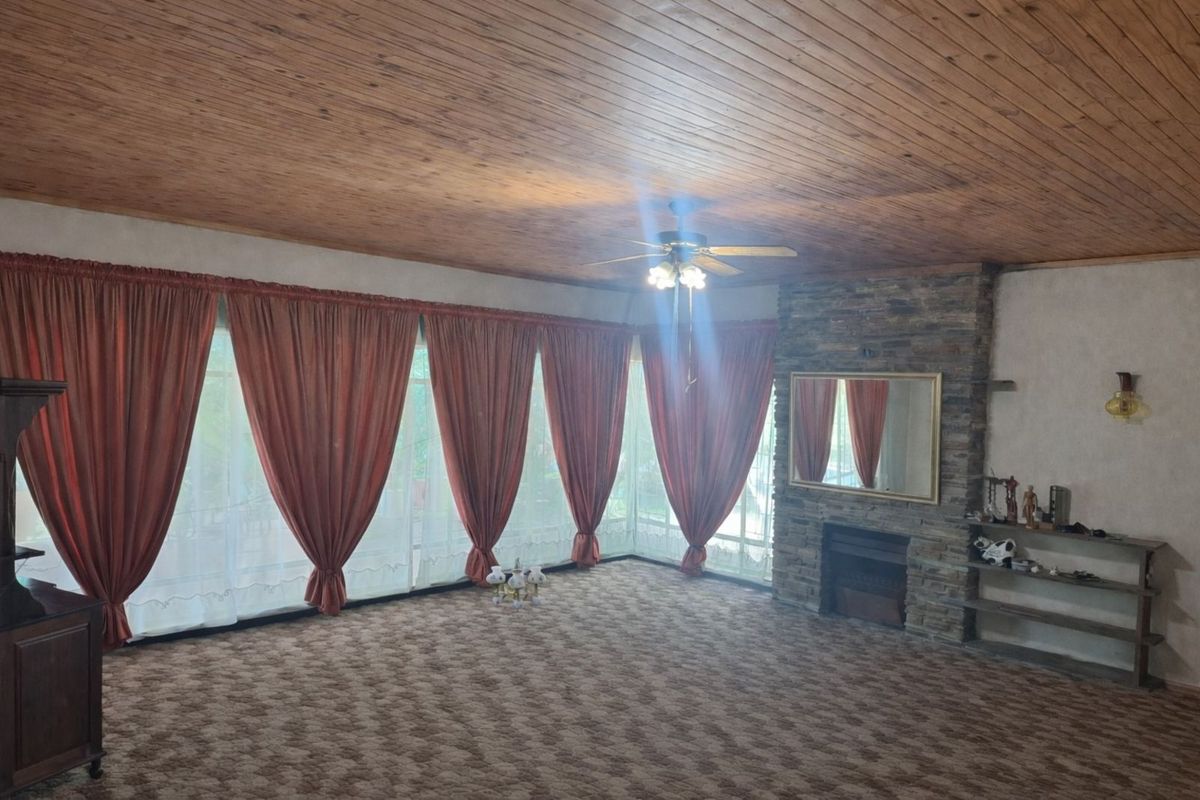 House For Sale in Pretoria North - Photo 2