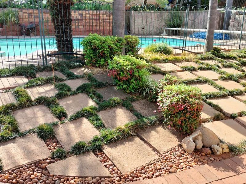 House For Sale in Helderkruin - Photo 3