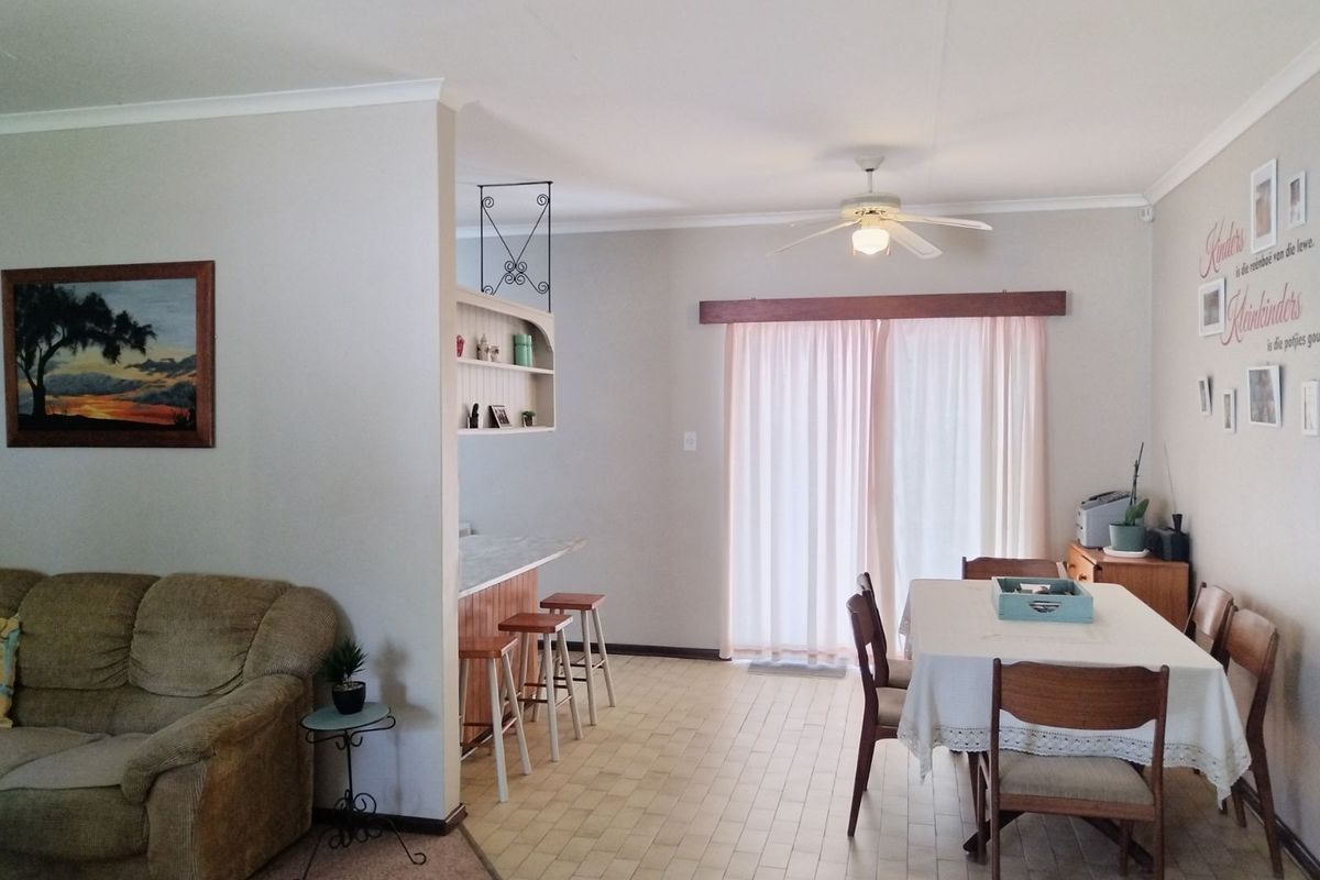 House For Sale in Villiersdorp Central - Photo 5