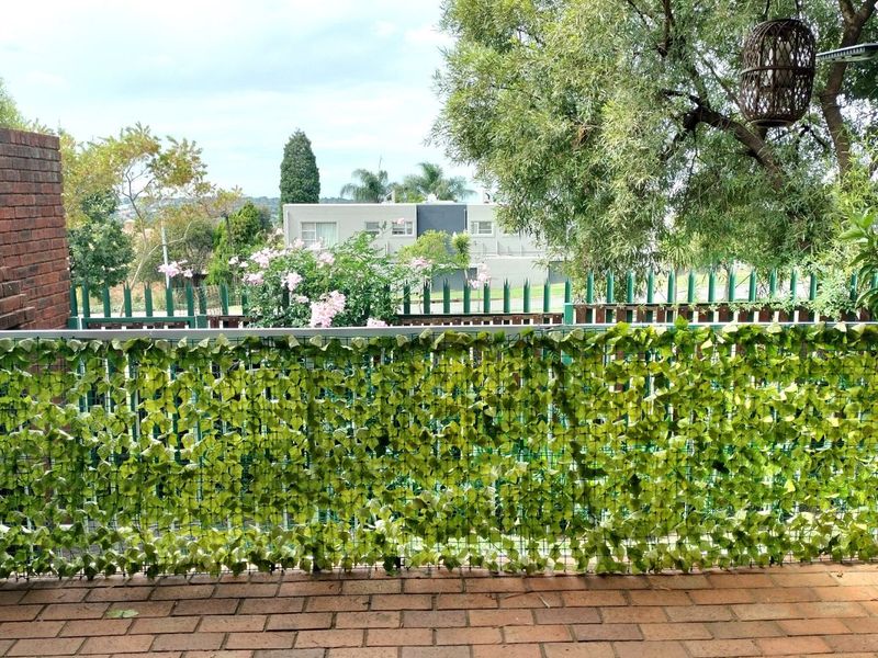 Townhouse For Sale in Constantia Kloof - Photo 3