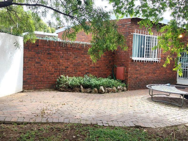 Townhouse For Sale in Constantia Kloof - Photo 7