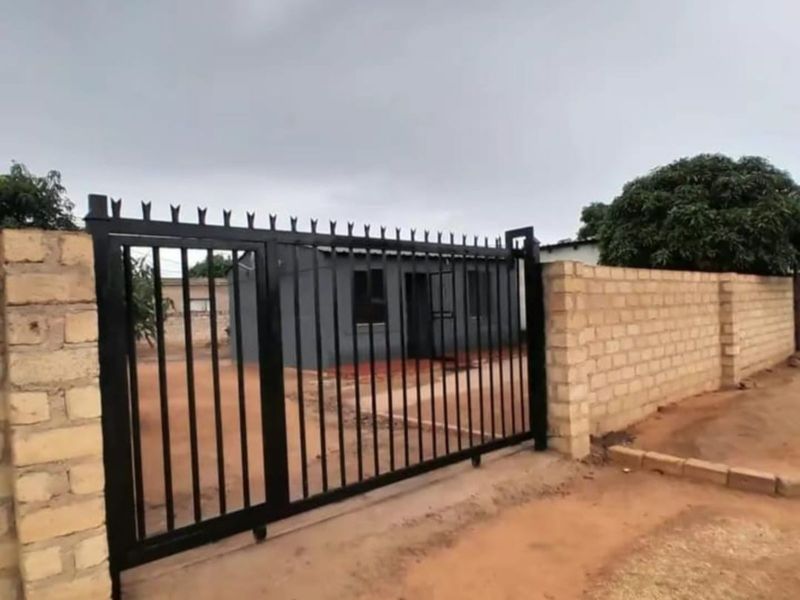 House To Rent in Hammanskraal Central - Photo 4