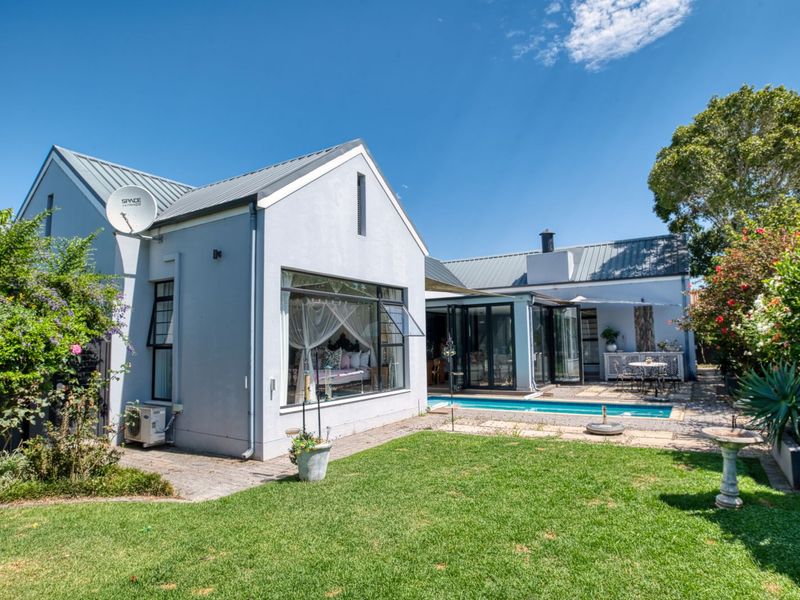 House For Sale in Earls Court Lifestyle Estate - Photo 2