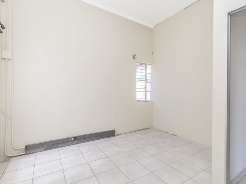 House To Rent in Melville - Photo 6