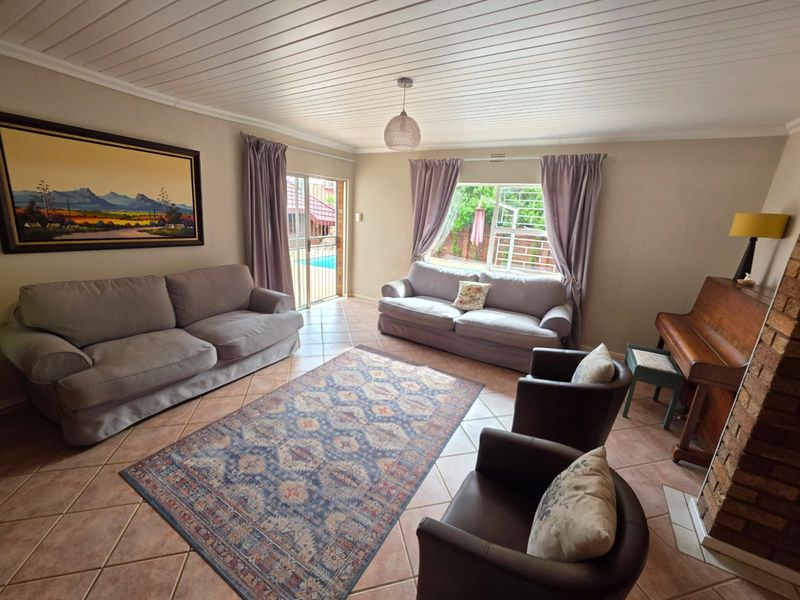 House For Sale in El Toro Park - Photo 3