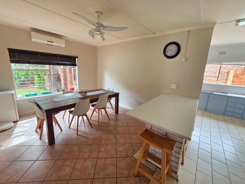 House For Sale in El Toro Park - Photo 6