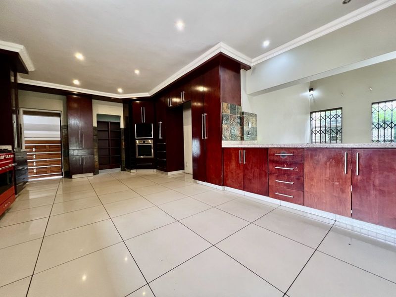 House For Sale in Gholfsig - Photo 10