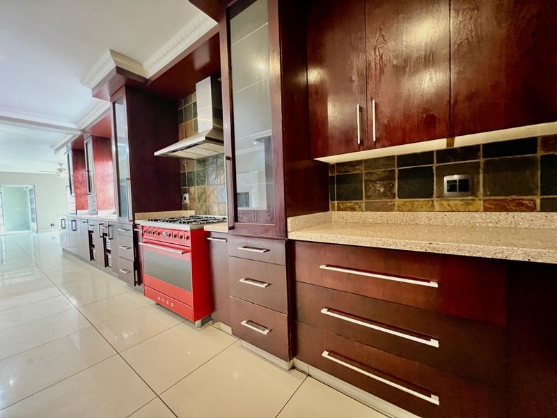 House For Sale in Gholfsig - Photo 9