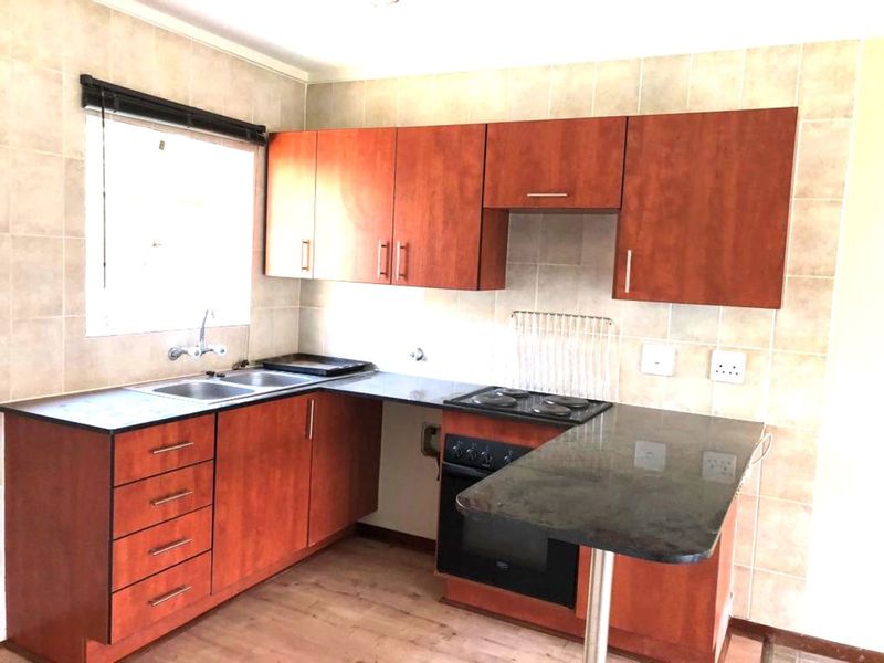 House For Sale in The Reeds - Photo 10