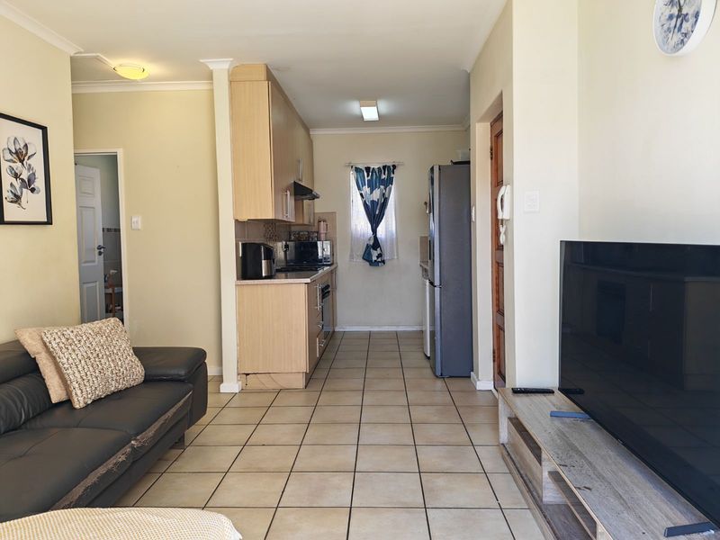 Townhouse For Sale in South End - Photo 4