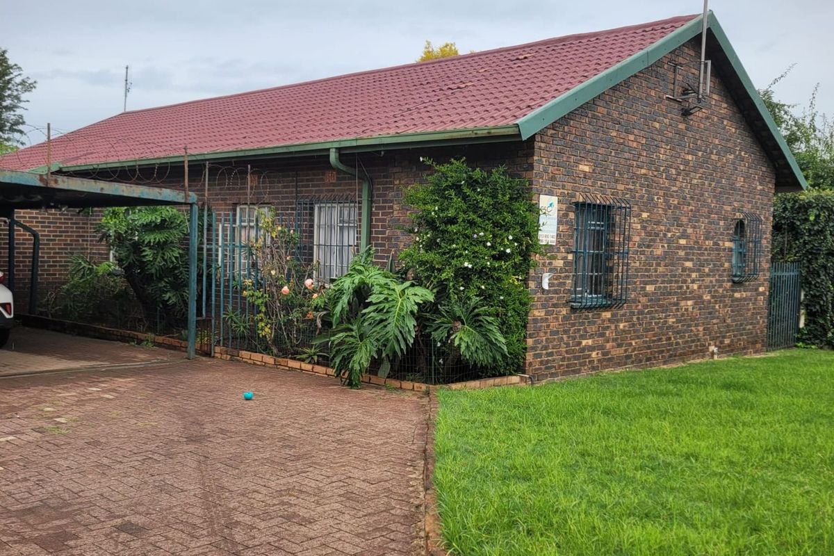 House For Sale in Tasbet Park Ext 2 - Photo 4