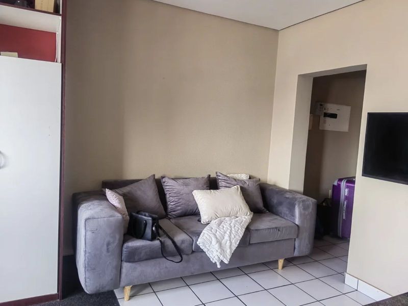 Apartment To Rent in Braamfontein - Photo 5
