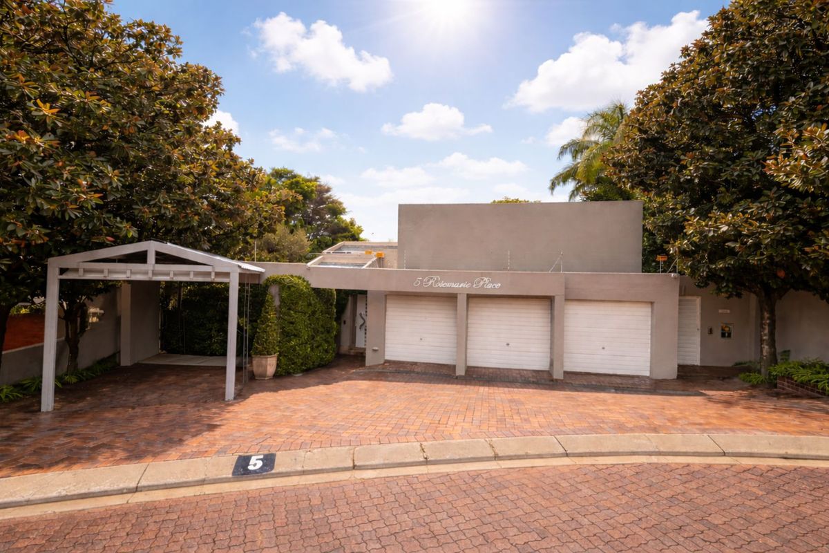 House For Sale in Benmore Gardens - Photo 2