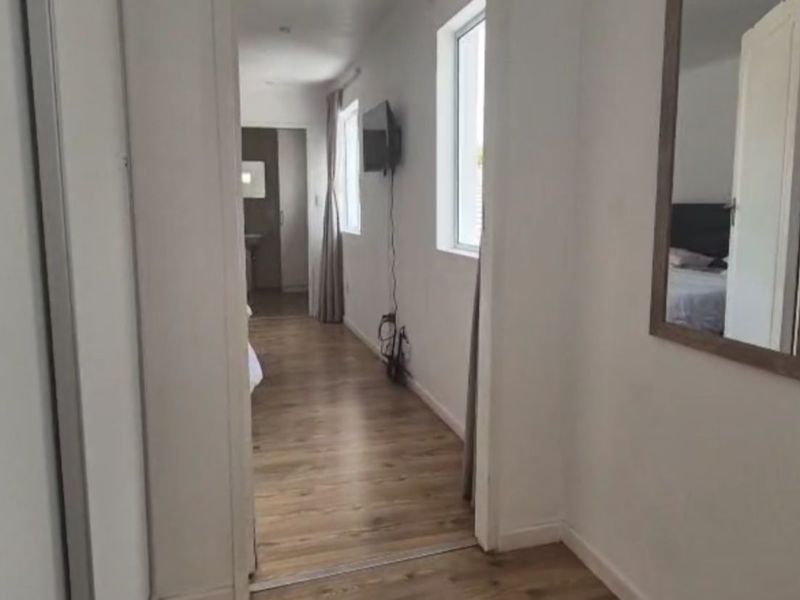 House To Rent in Parktown North - Photo 3