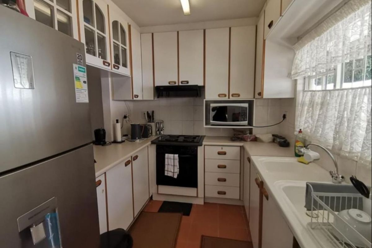 Townhouse To Rent in Manor Gardens - Photo 3