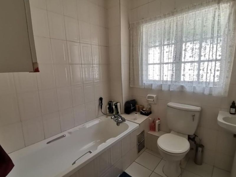 Townhouse To Rent in Manor Gardens - Photo 6