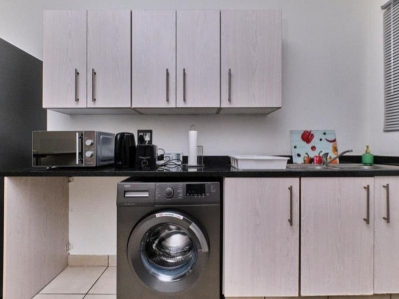 Apartment To Rent in Lonehill - Photo 3