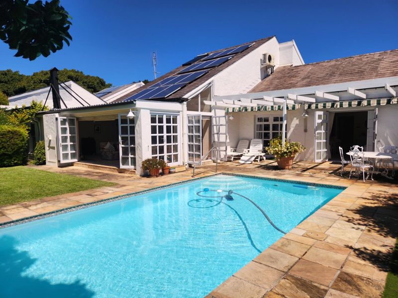 House For Sale in Constantia - Photo 6