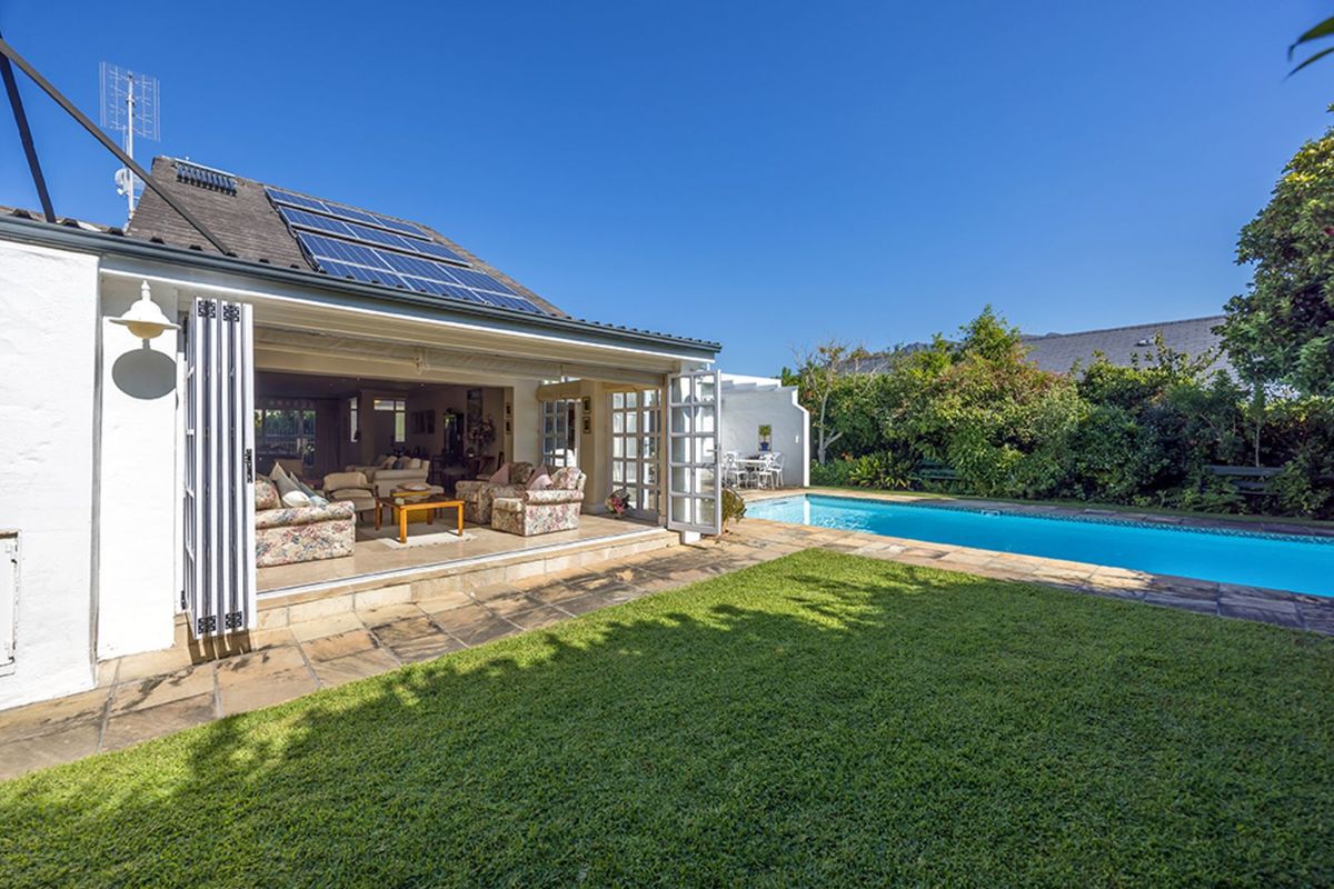 House For Sale in Constantia - Photo 4