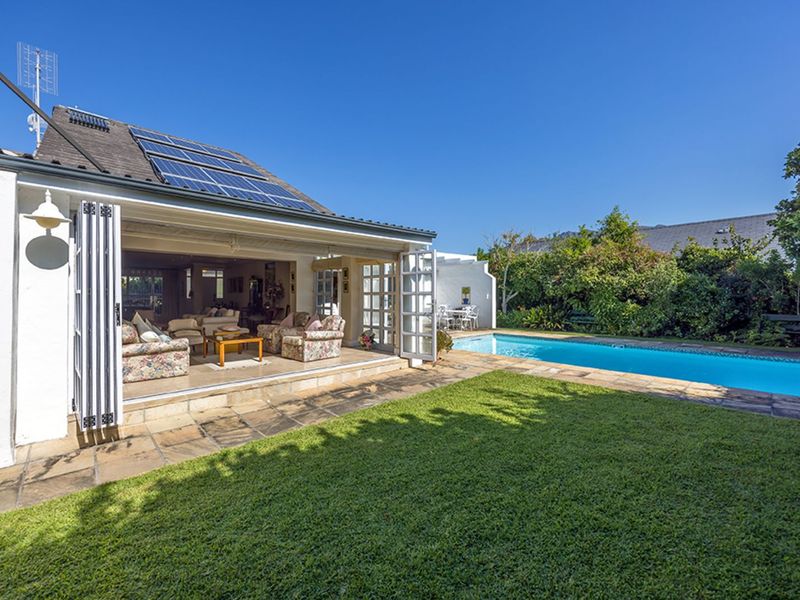 House For Sale in Constantia - Photo 4