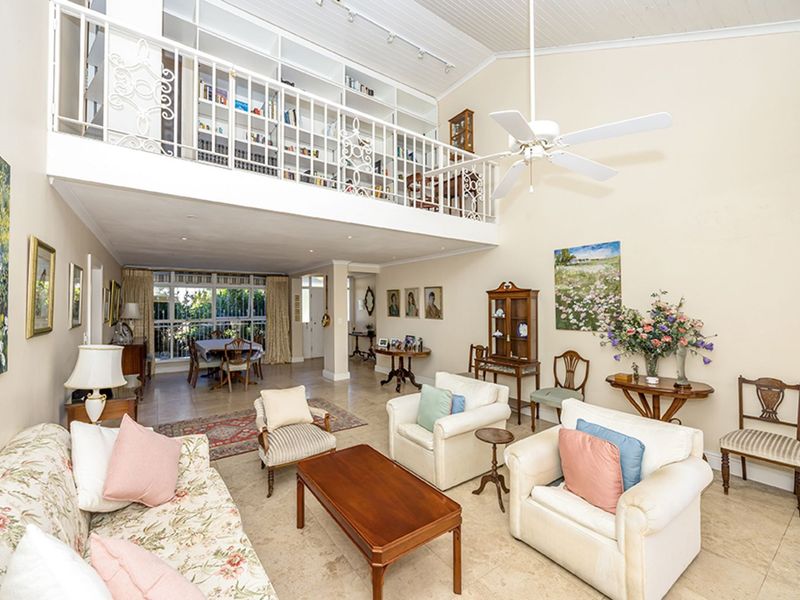 House For Sale in Constantia - Photo 9