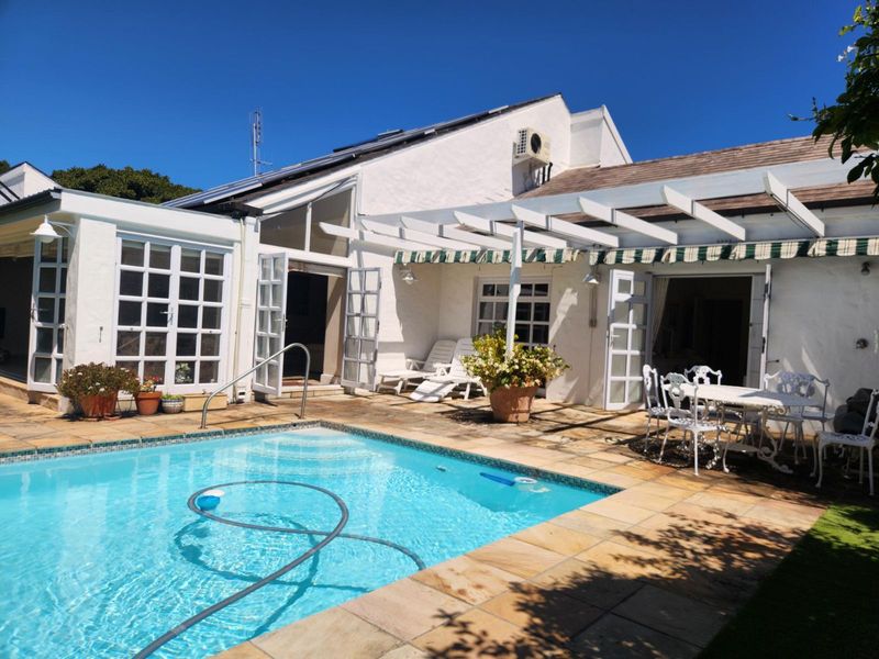 House For Sale in Constantia - Photo 7