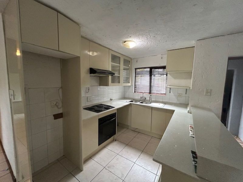 Apartment For Sale in Bryanston - Photo 8