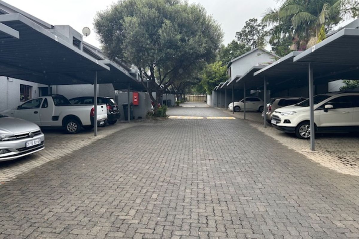 Apartment For Sale in Bryanston - Photo 3