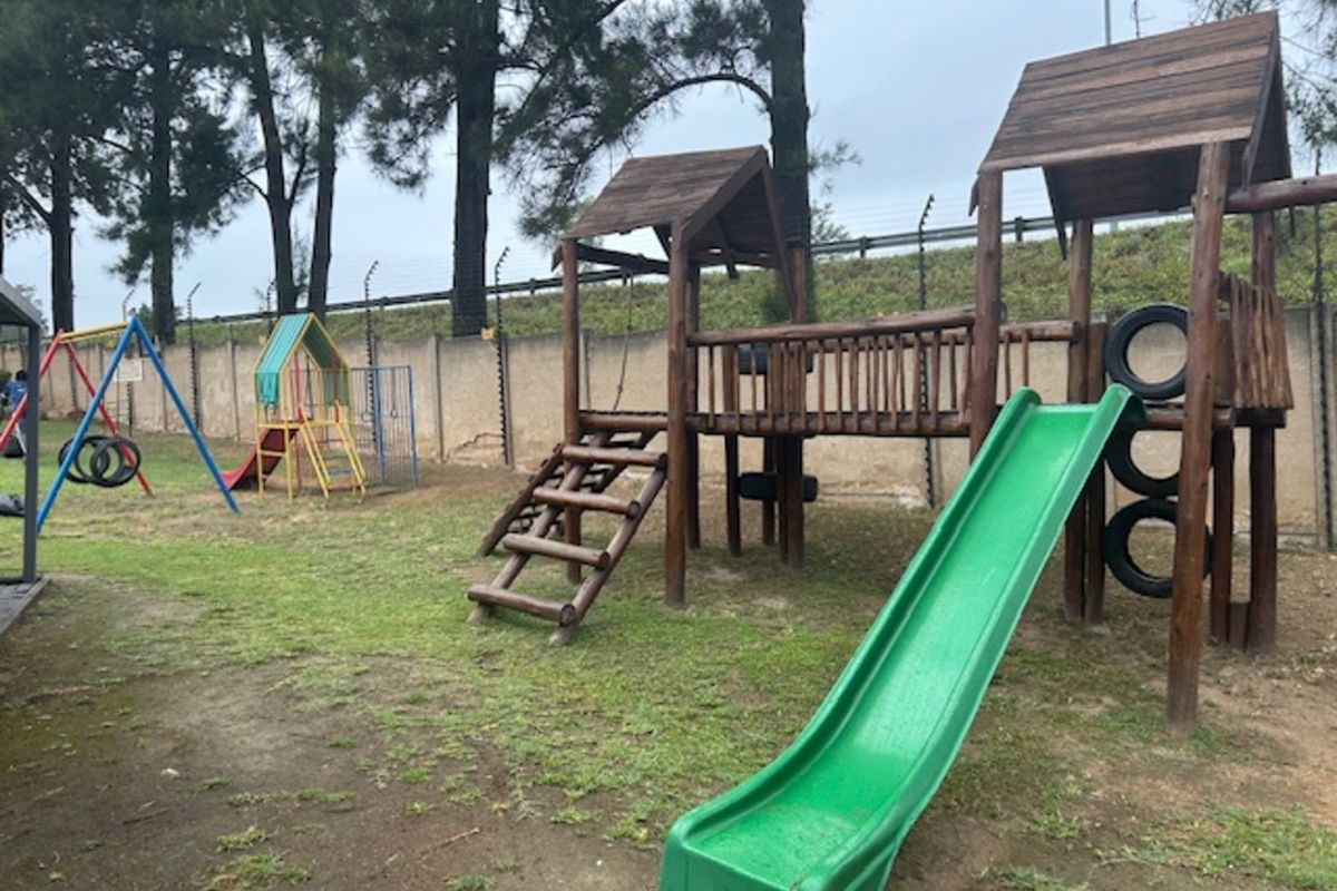 Apartment For Sale in Bryanston - Photo 5