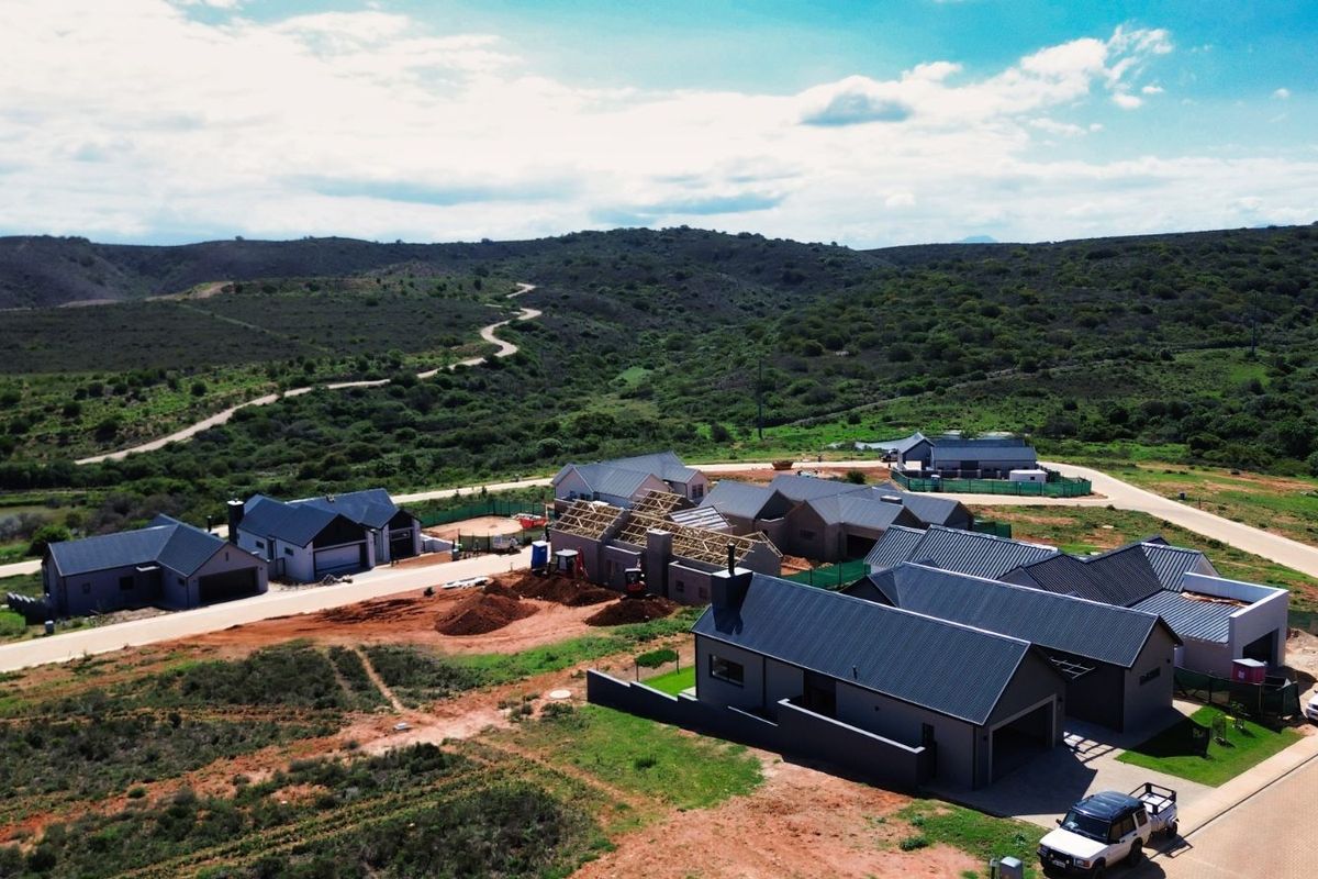 House For Sale in Outeniquasbosch - Photo 3