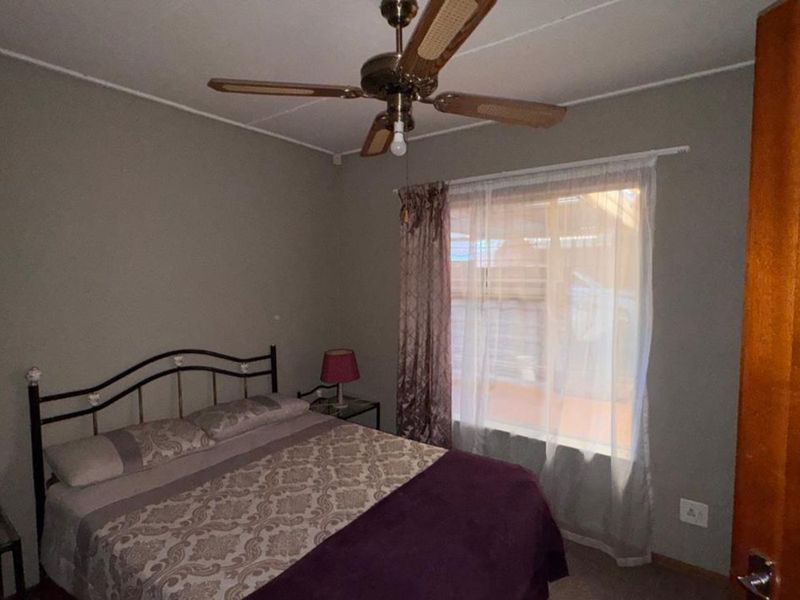 Townhouse For Sale in New Park - Photo 8