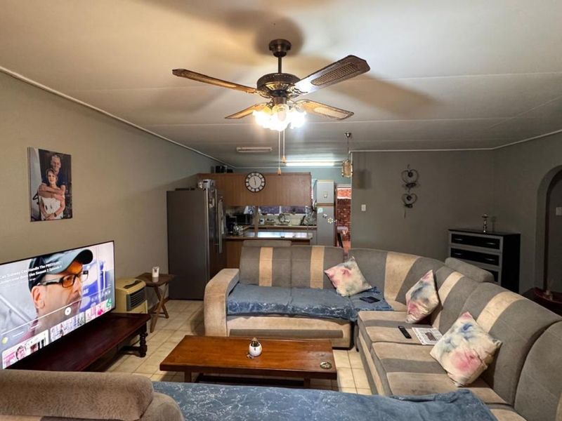 Townhouse For Sale in New Park - Photo 2