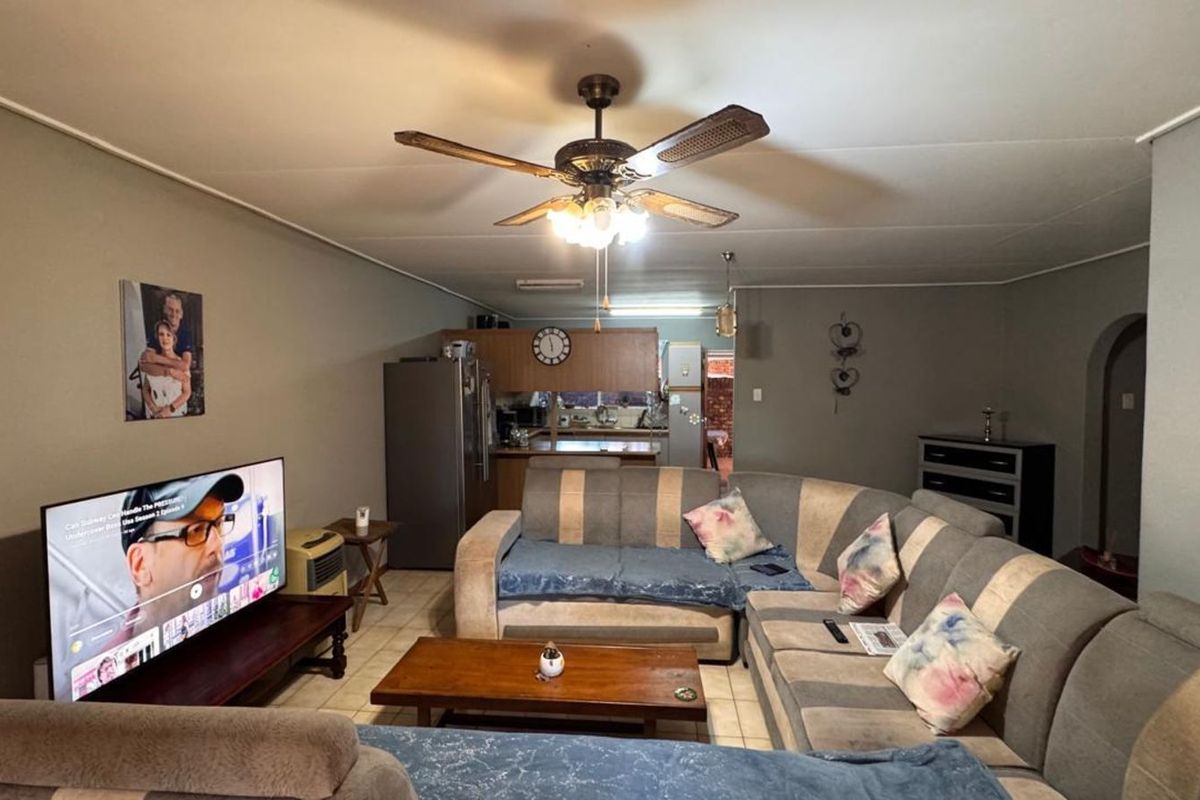 Townhouse For Sale in New Park - Photo 2