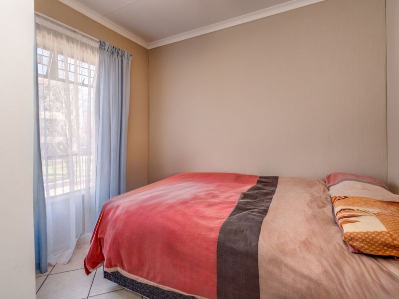 Apartment For Sale in Honeydew Grove - Photo 7