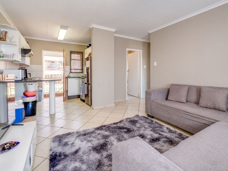 Apartment For Sale in Honeydew Grove - Photo 2