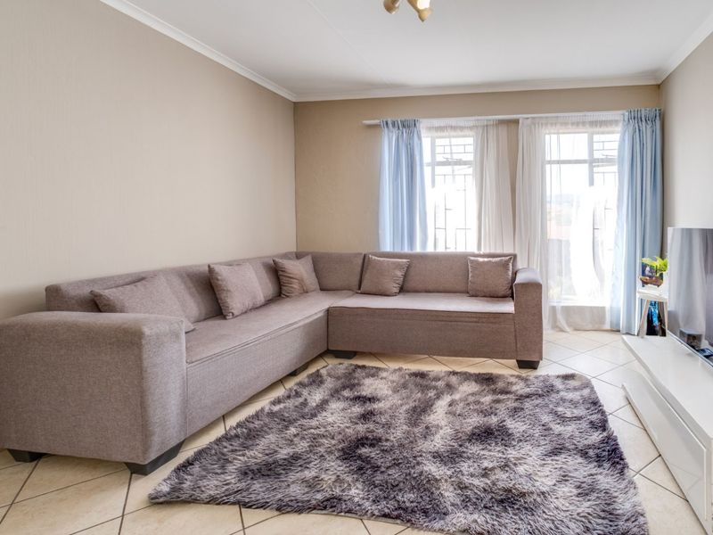 Apartment For Sale in Honeydew Grove - Photo 3