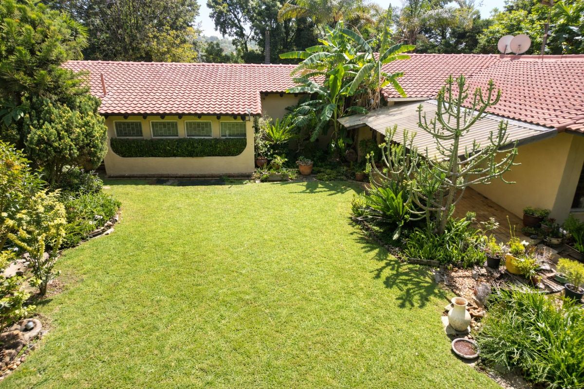 House For Sale in Weltevreden Park - Photo 3