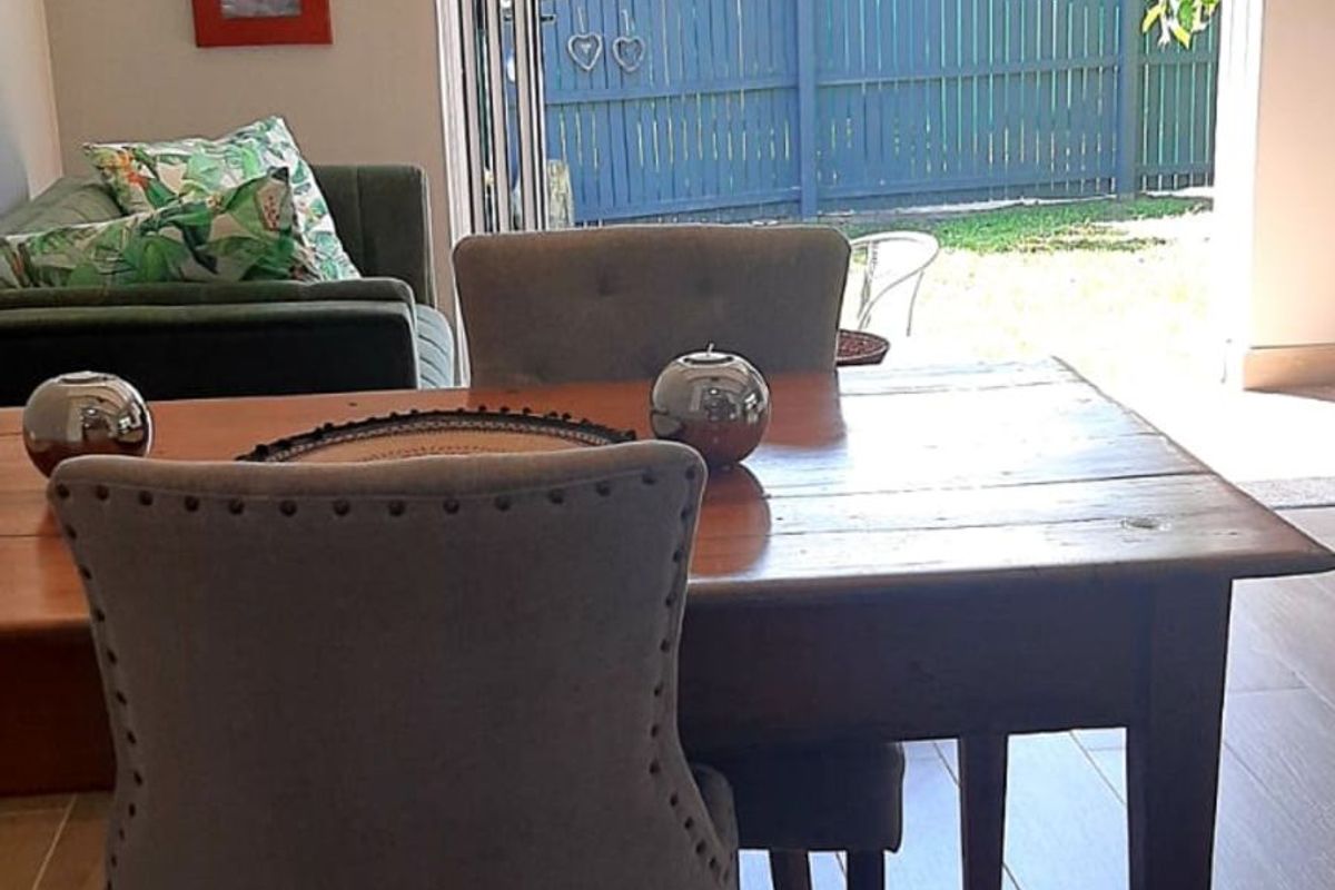 Apartment To Rent in The Island - Photo 3