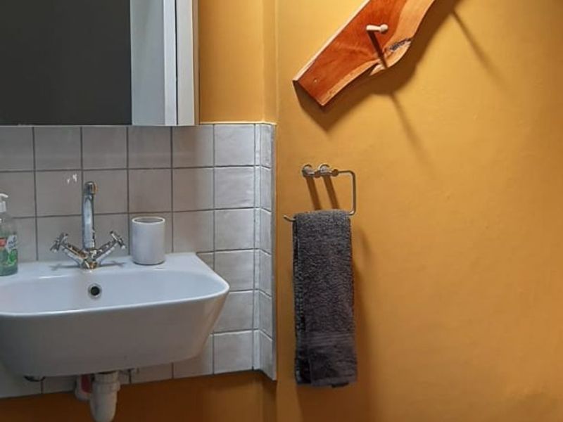 Apartment To Rent in The Island - Photo 8