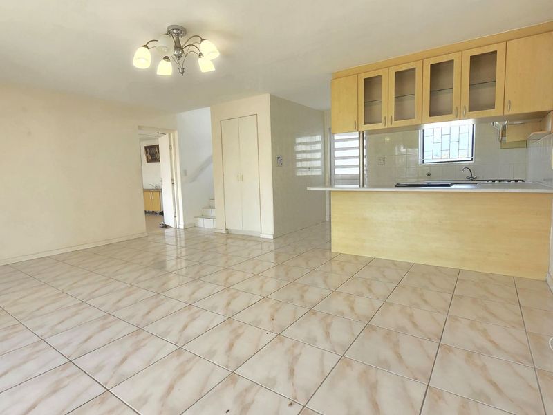 House For Sale in Cayman Beach - Photo 10