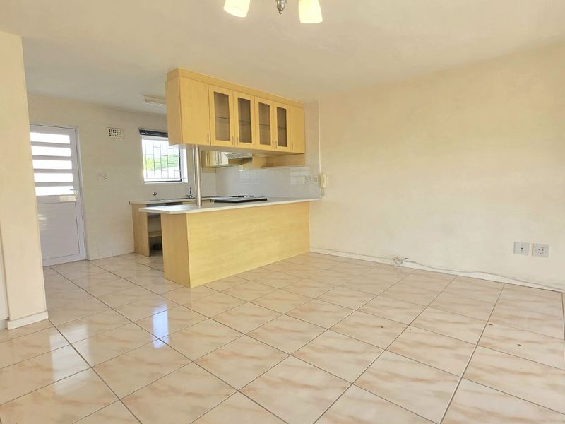 House For Sale in Cayman Beach - Photo 5