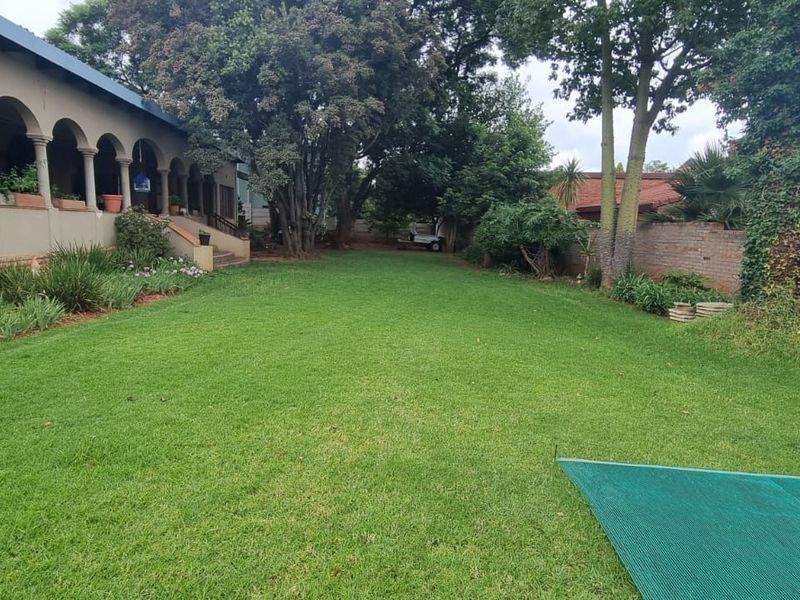 House For Sale in Wilro Park - Photo 3