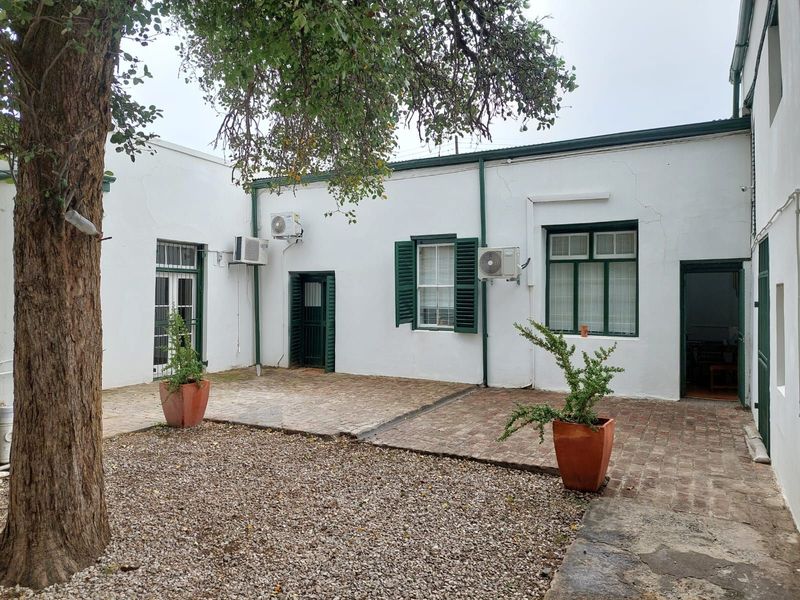 Business To Rent in Graaff-Reinet Central - Photo 2