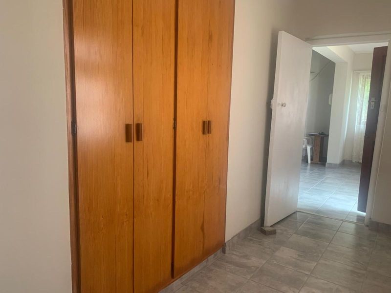 House For Sale in Albertinia Central - Photo 5