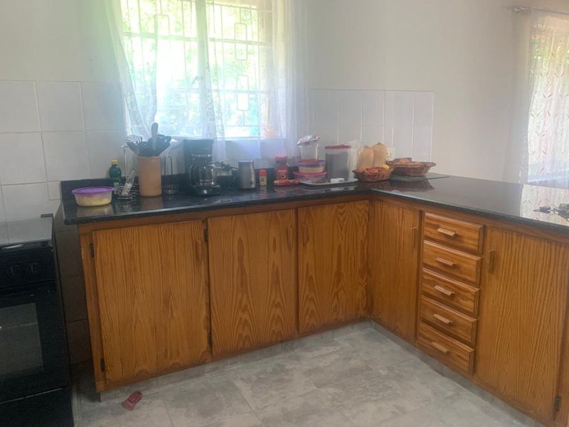 House For Sale in Albertinia Central - Photo 9