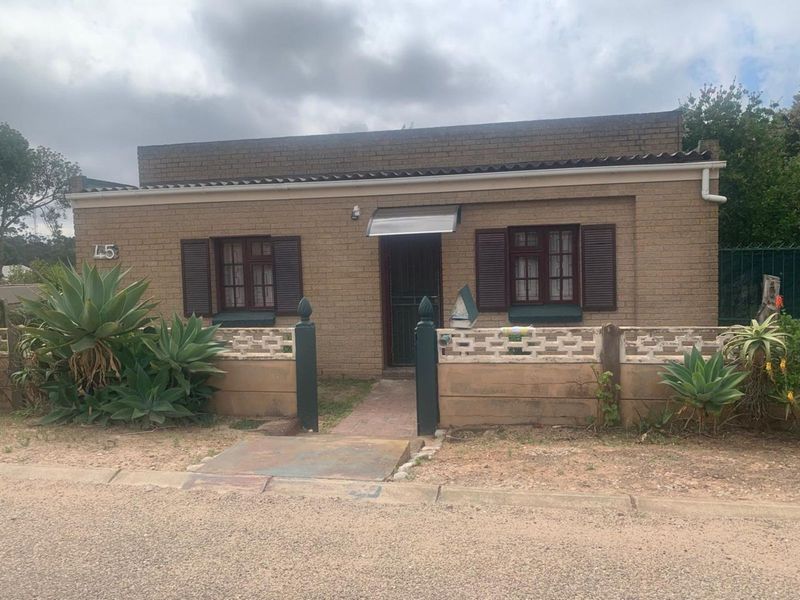 House For Sale in Albertinia Central - Photo 3