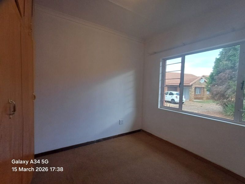 Townhouse For Sale in Doringkruin - Photo 6