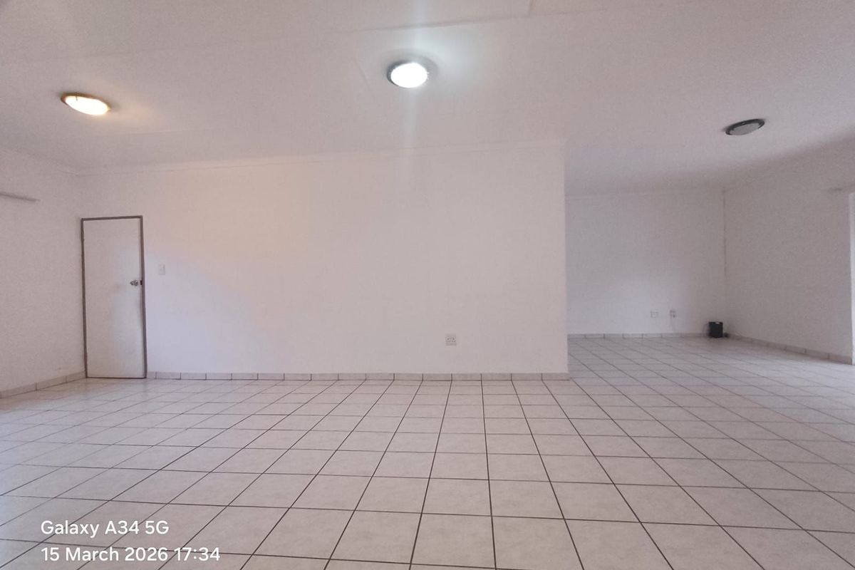 Townhouse For Sale in Doringkruin - Photo 4