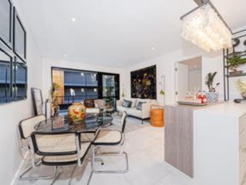 Apartment For Sale in Hyde Park - Photo 8